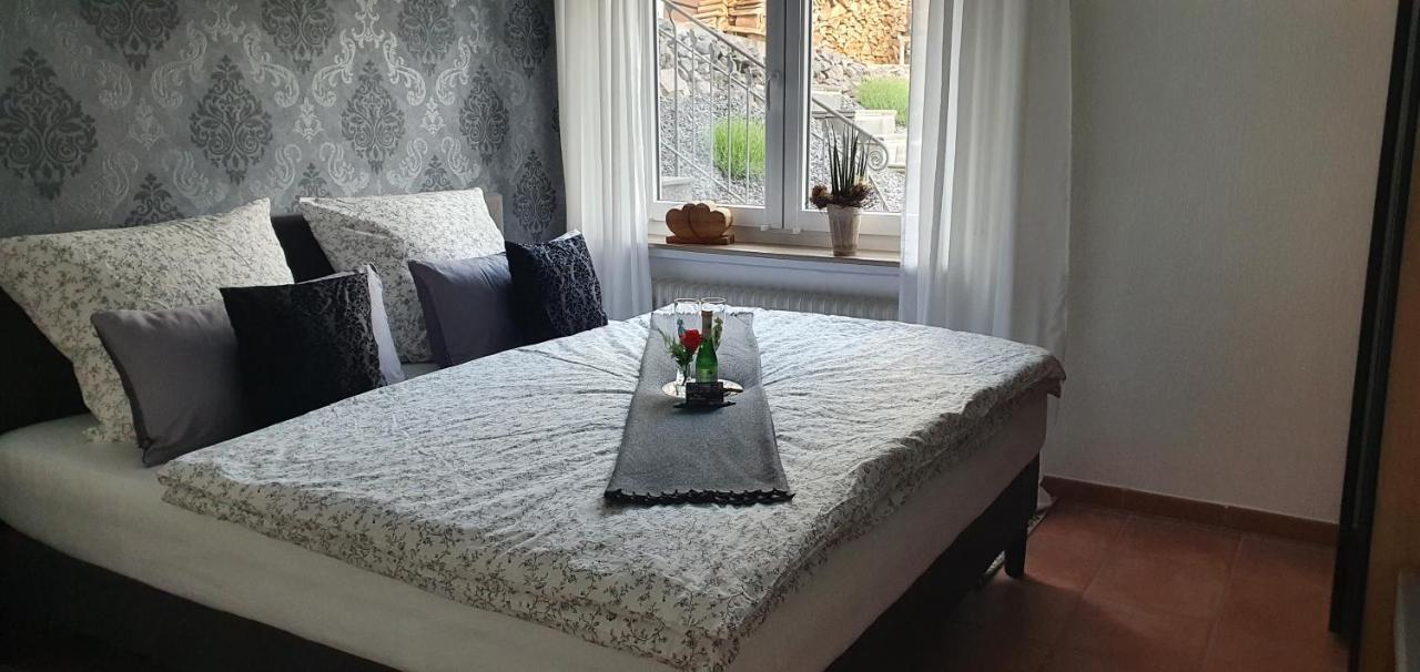 Ferienwohnung Maarburg Ulmen Ngoại thất bức ảnh
